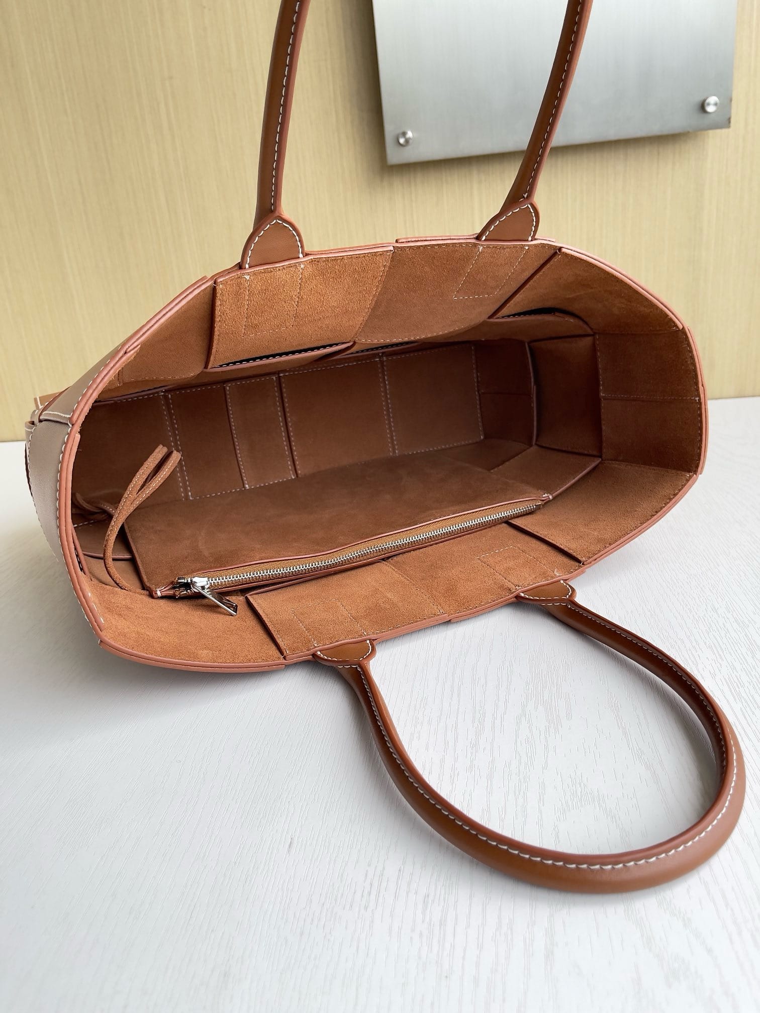 Arco tote Bottega Veneta 756682.2