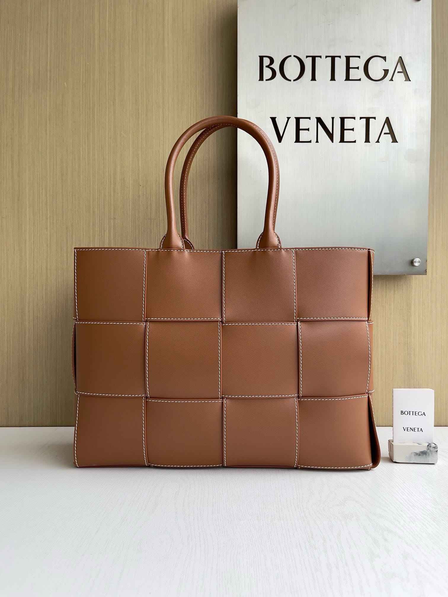 Arco tote Bottega Veneta 756682.2