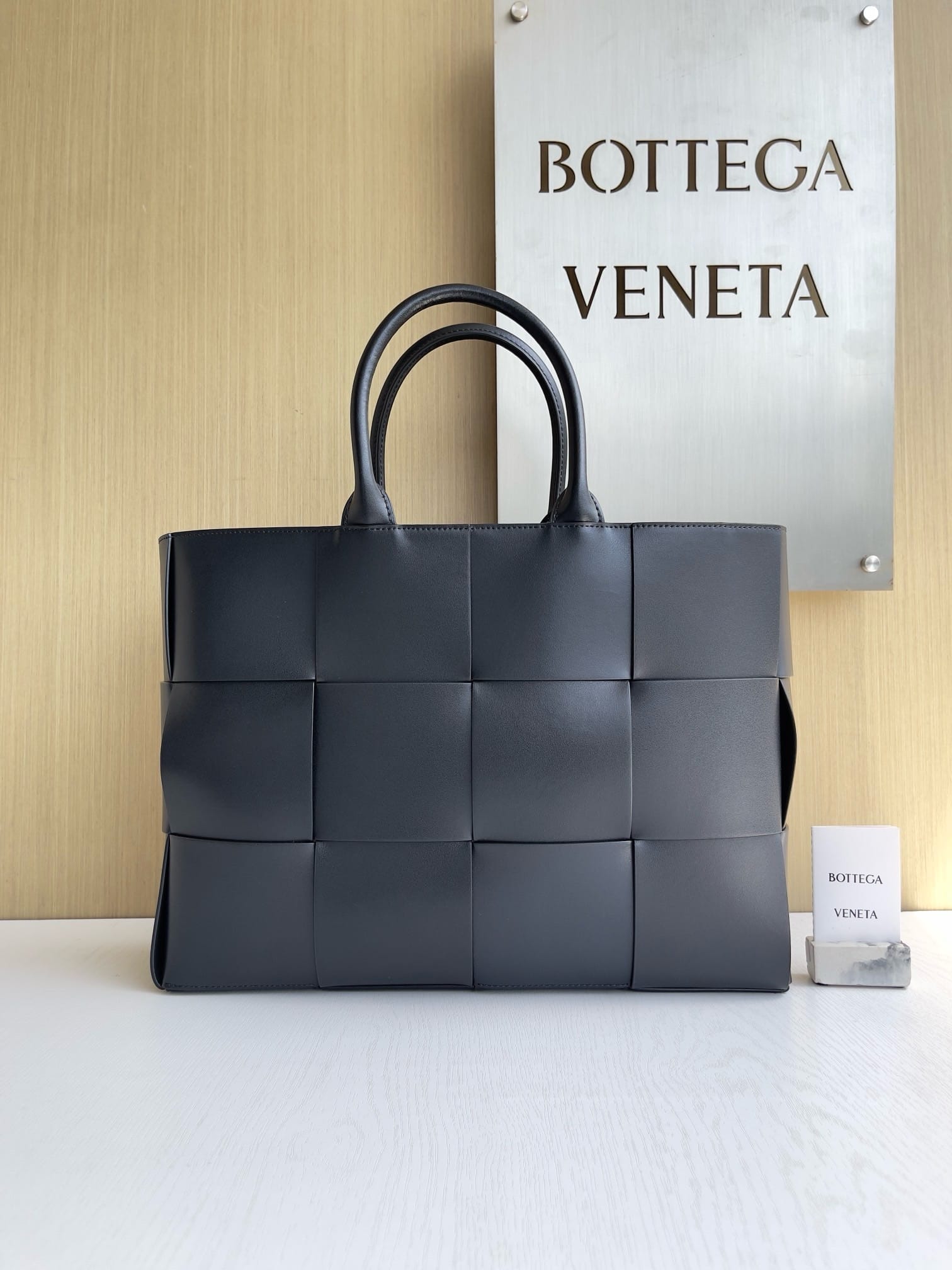 Arco tote Bottega Veneta 729244.1