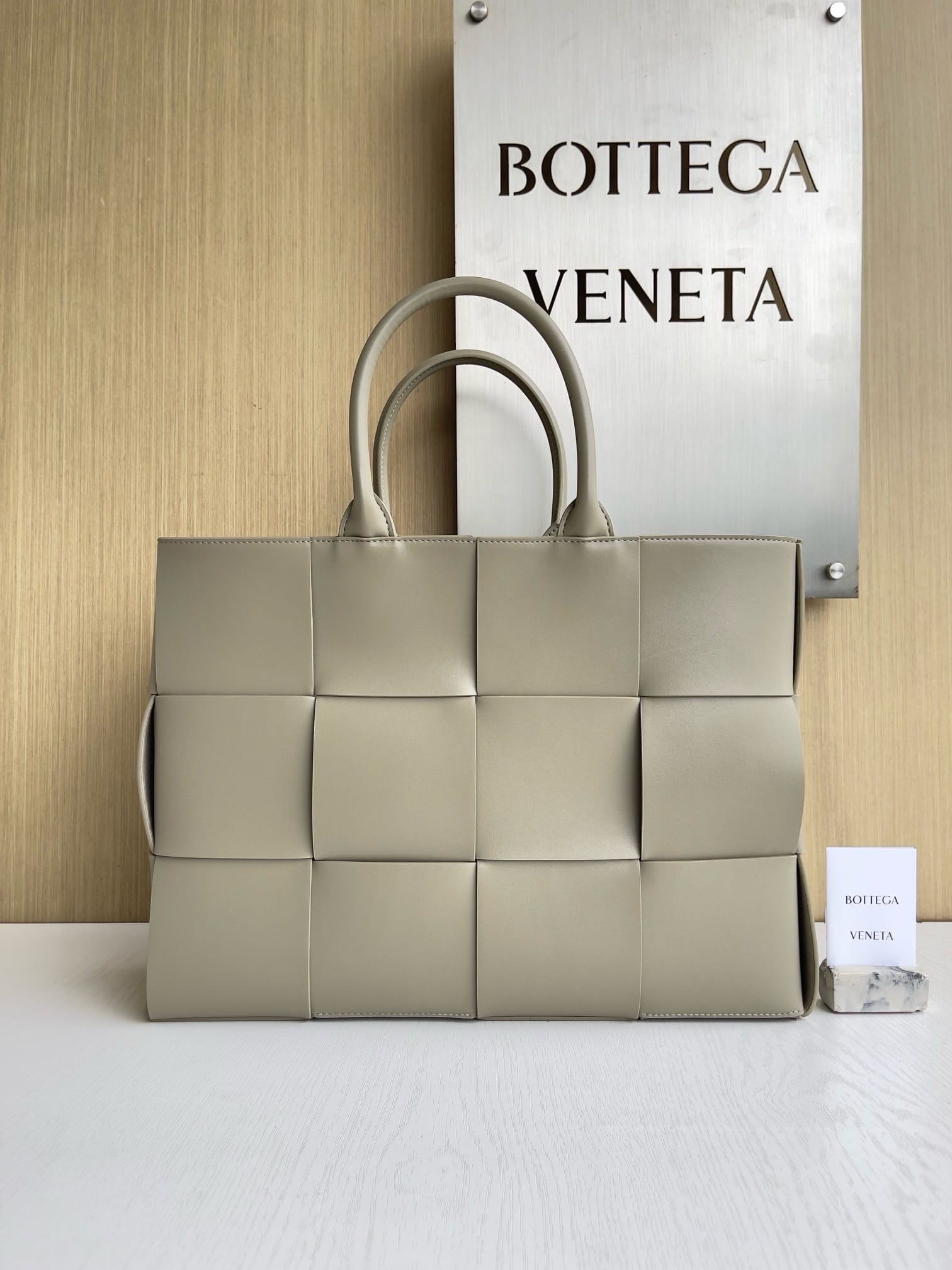 Arco tote Bottega Veneta 729244.6