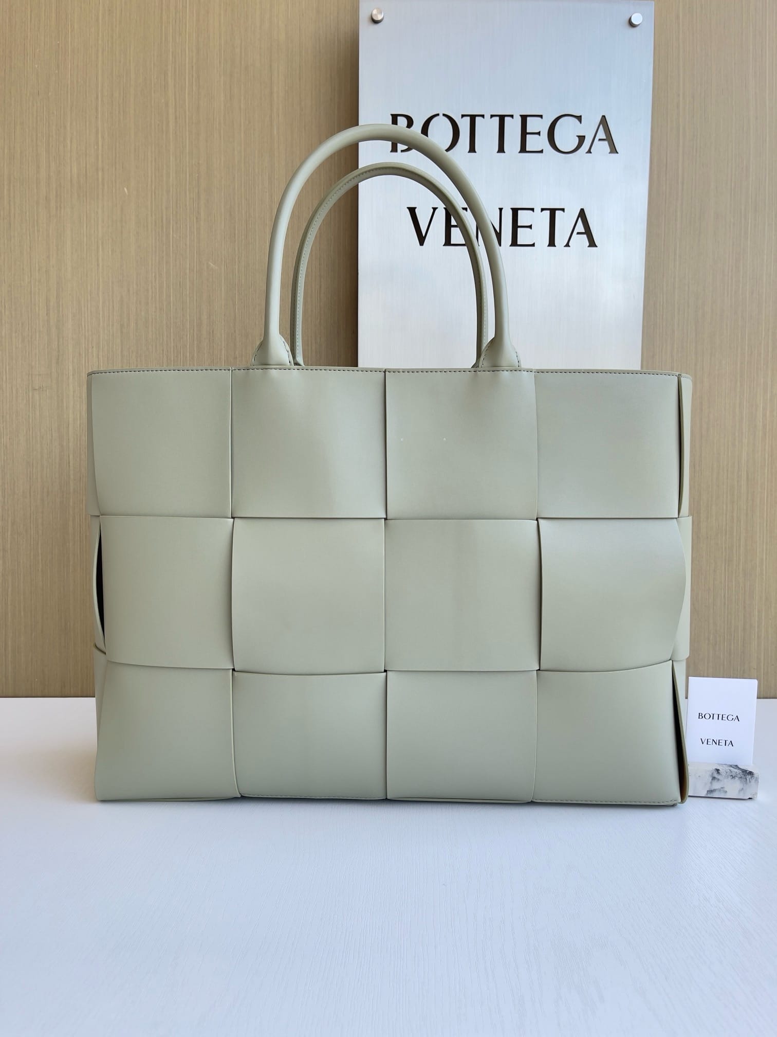Arco tote Bottega Veneta 680165.3