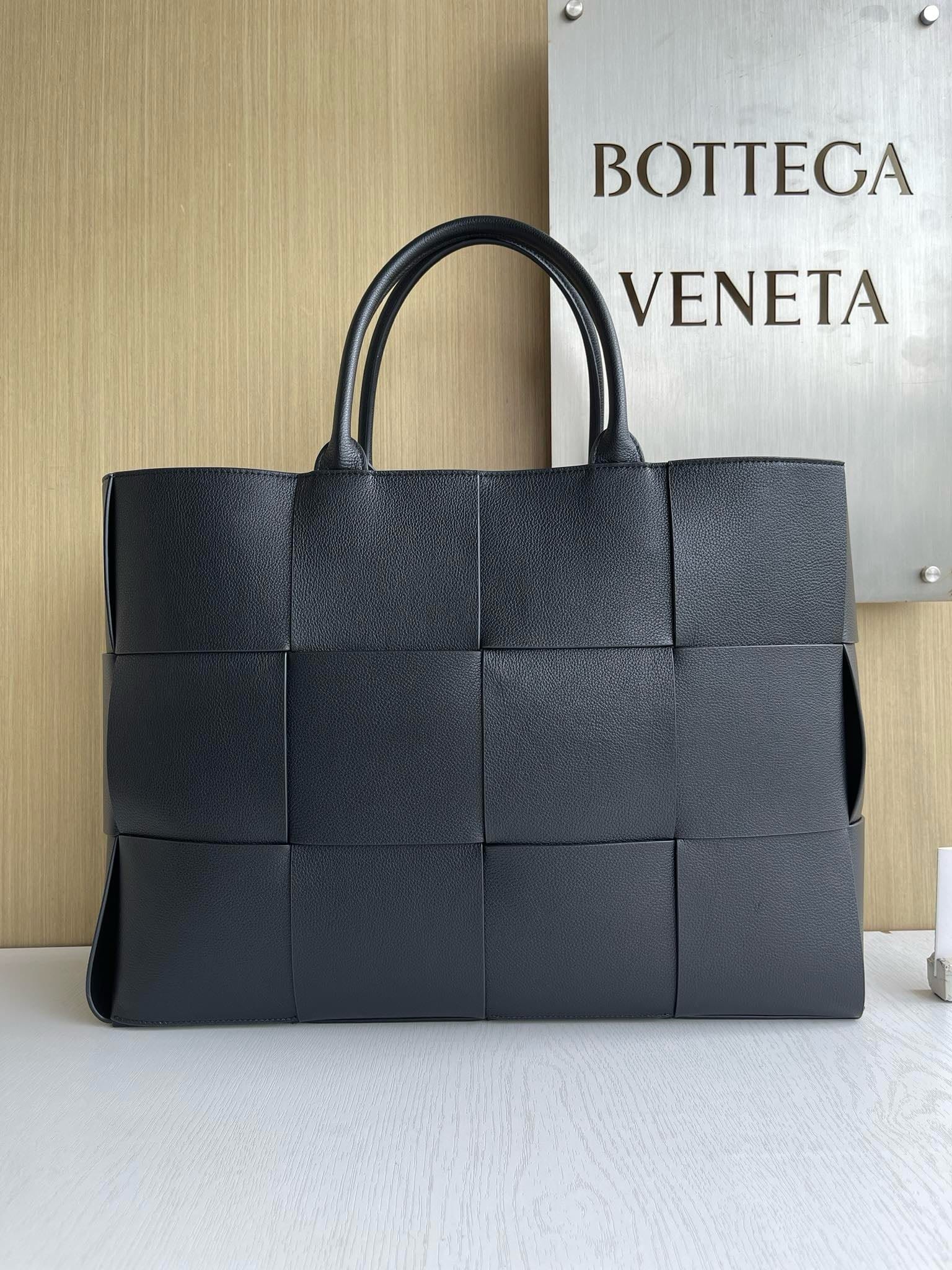 Arco tote Bottega Veneta 680165.6