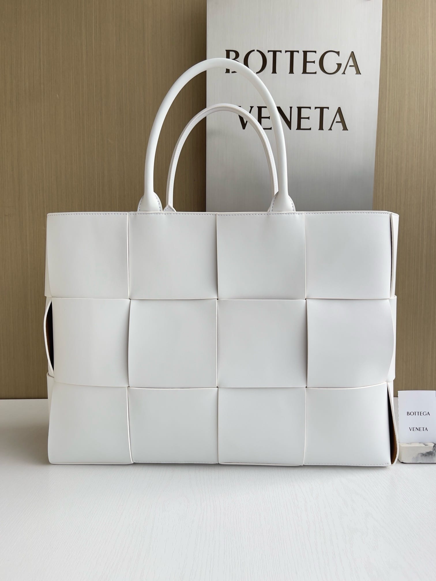 Arco tote Bottega Veneta 680165.9