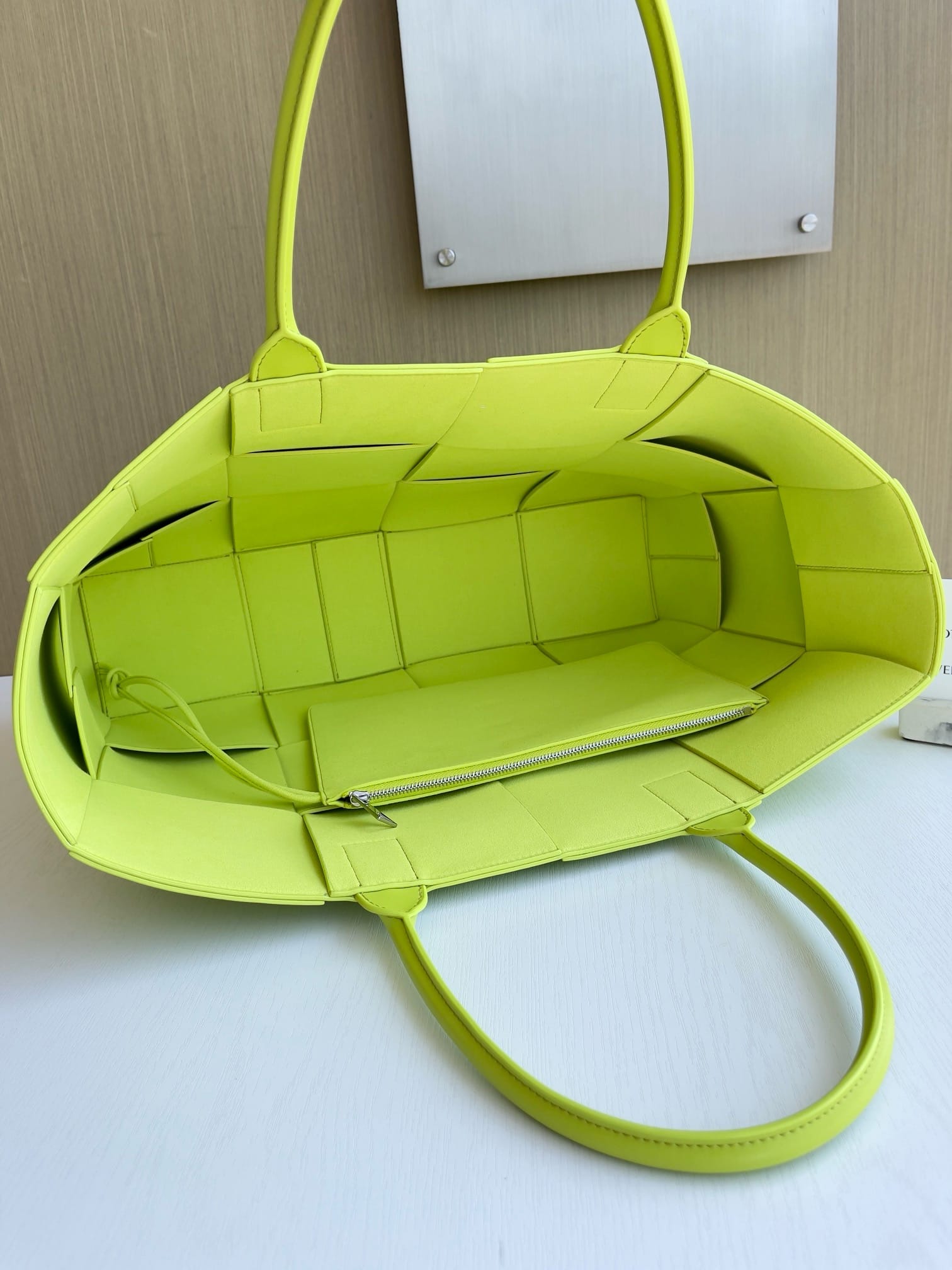 Arco tote Bottega Veneta 680165.11