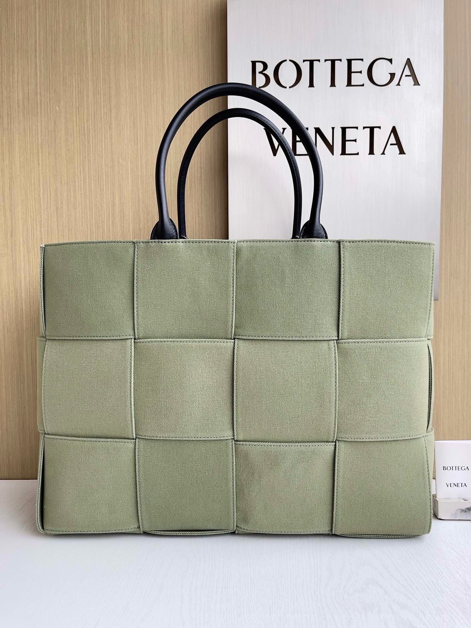 Arco tote Bottega Veneta 680165.15