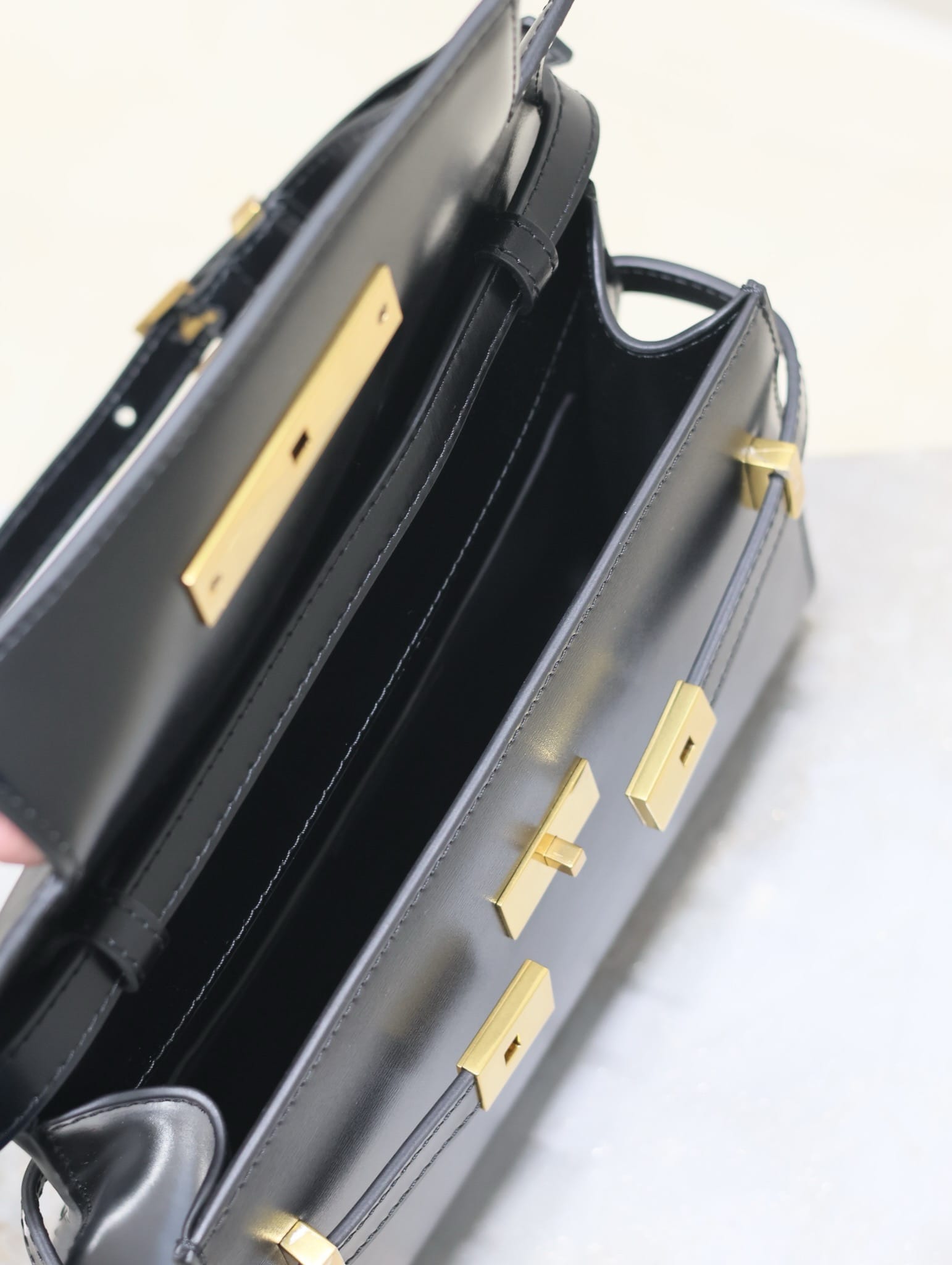 Manhattan 24cm Saint Laurent 675626