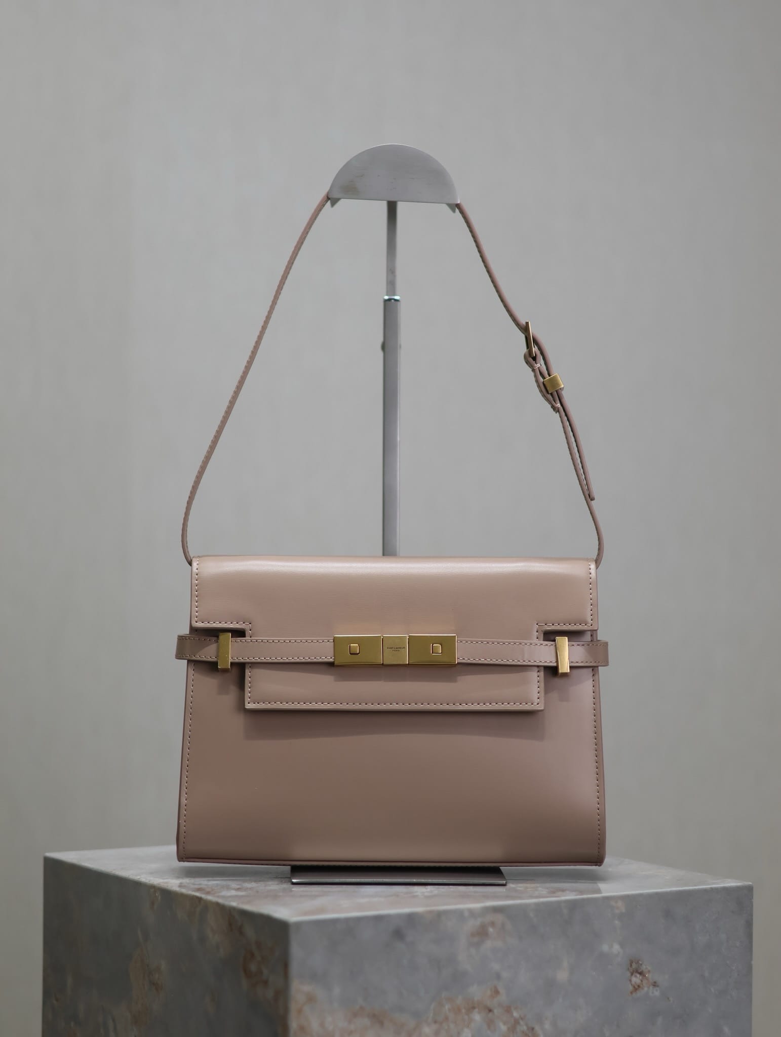 Manhattan 24cm Saint Laurent 675626.2