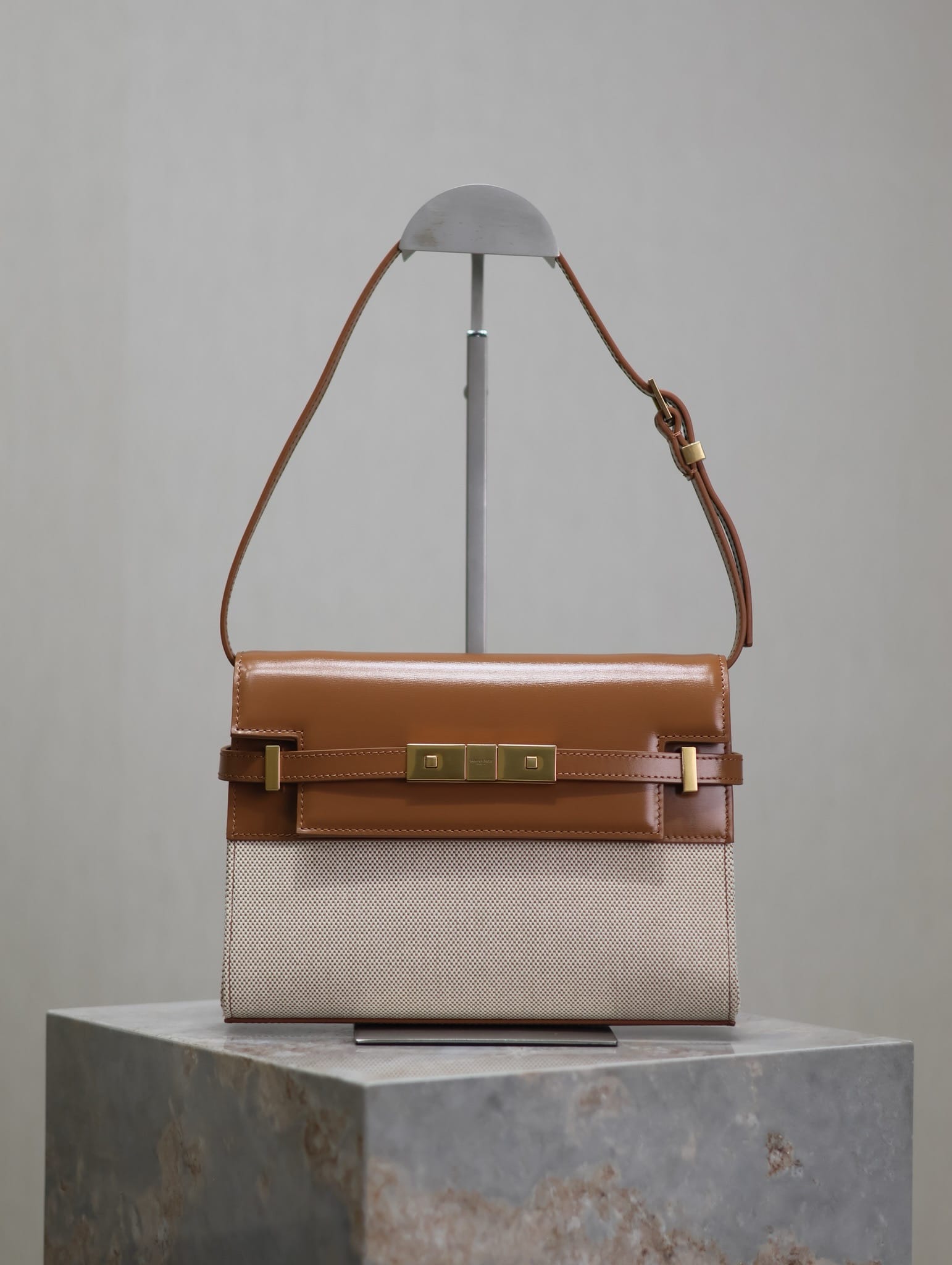 Manhattan 24cm Saint Laurent 675626.6