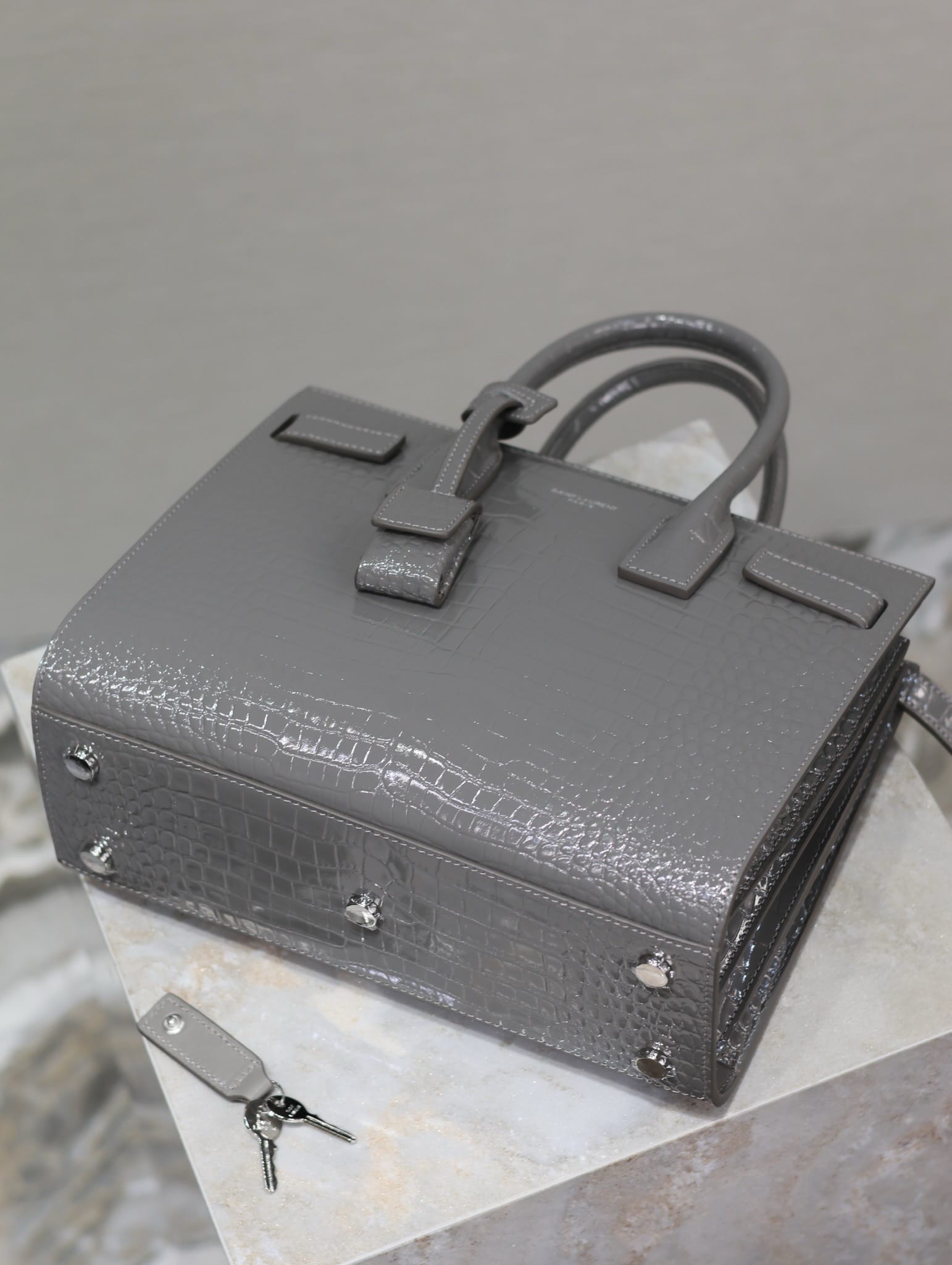 Le sac de jour 26cm Saint Laurent 421863.3