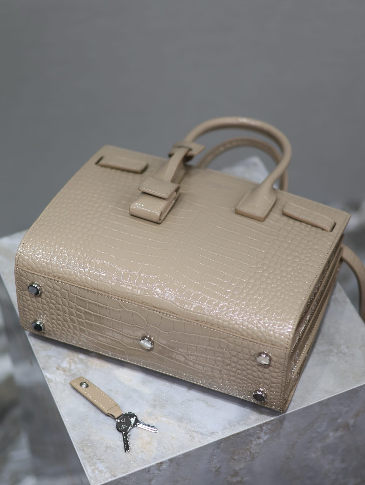 Le sac de jour 26cm Saint Laurent 421863.5