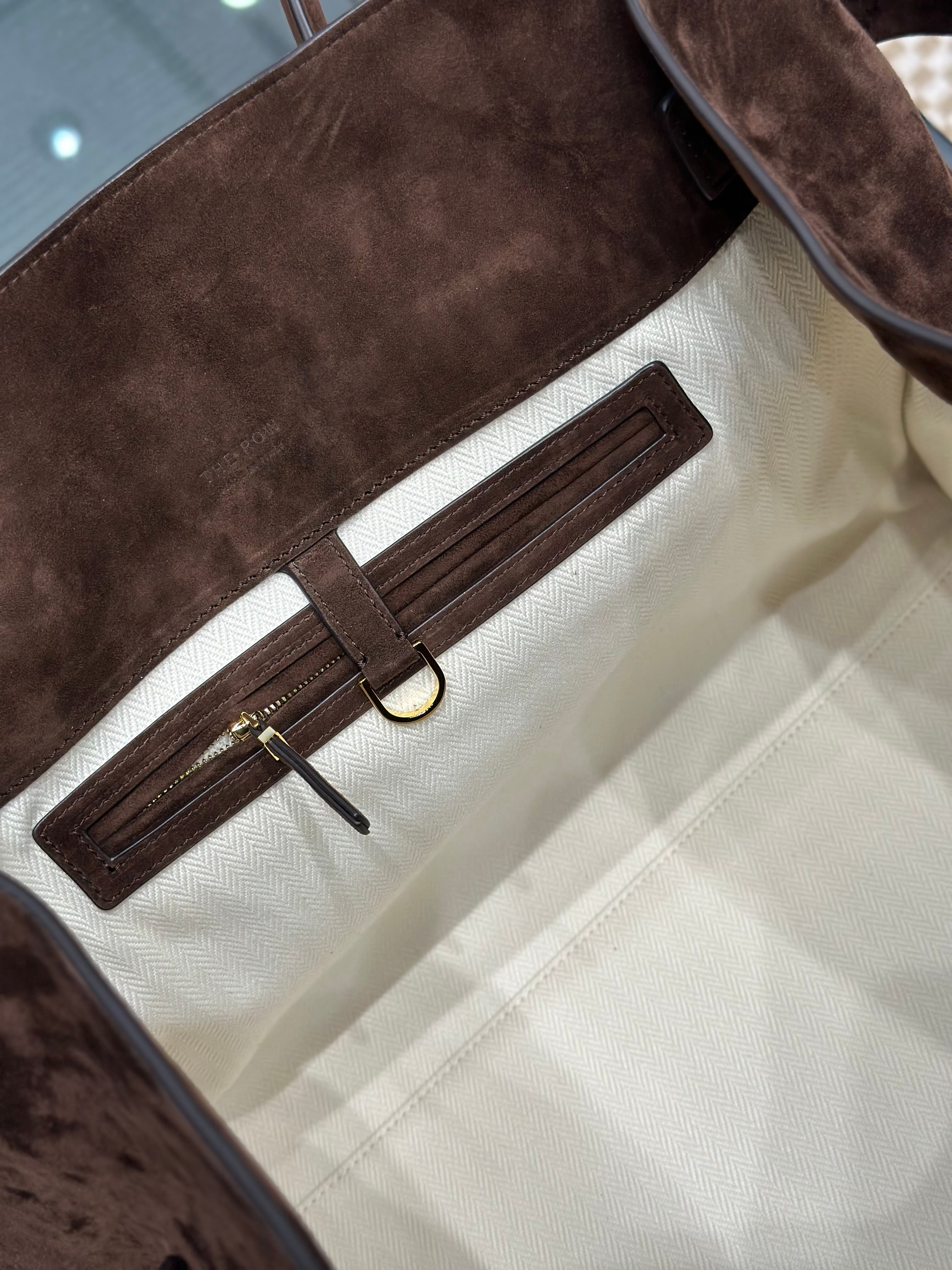 Margaux 17 The Row E688178.11