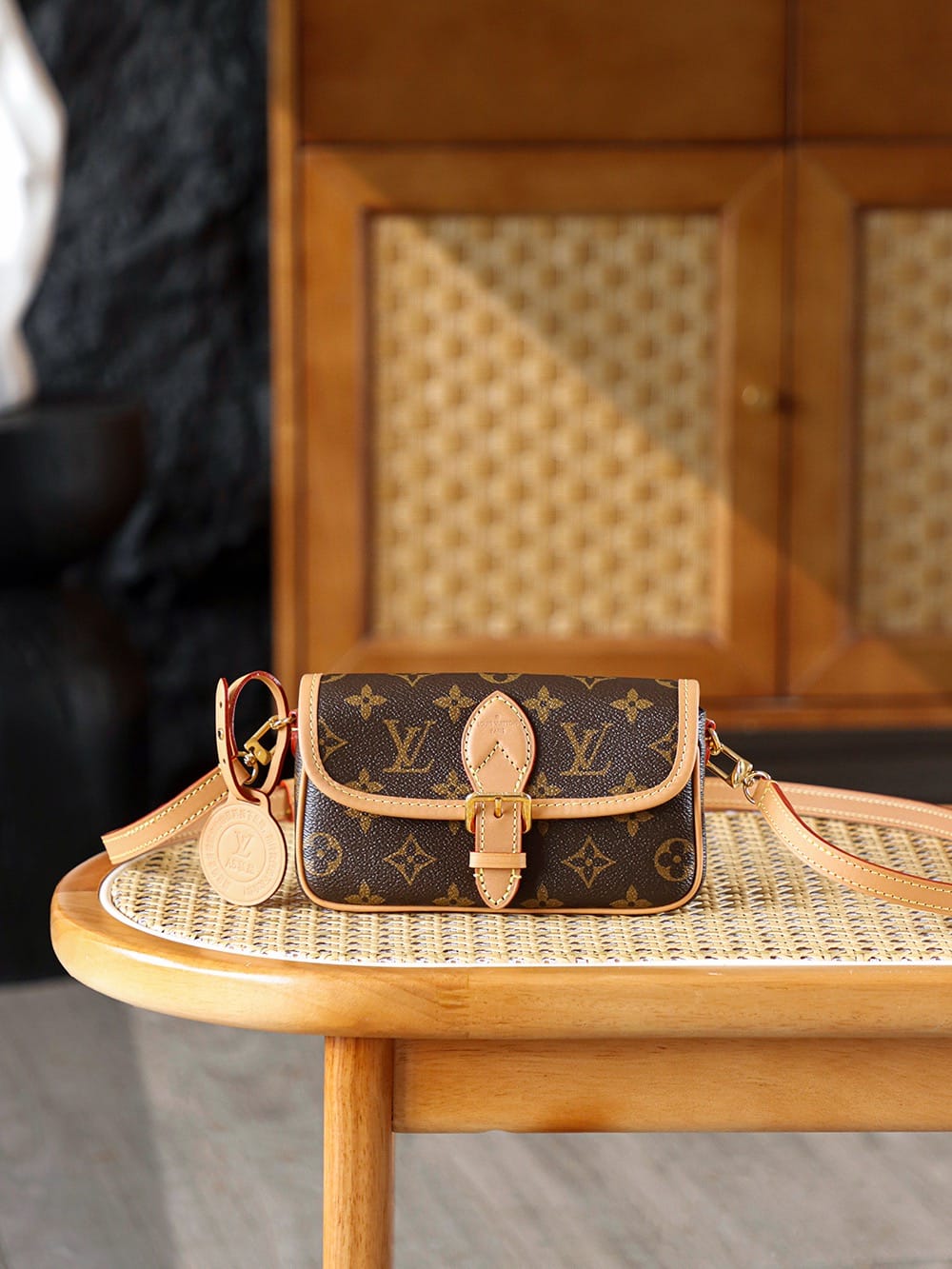 Nano Diane Louis Vuitton M83298