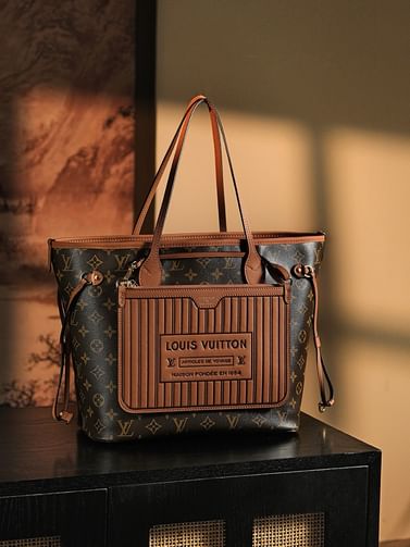Neverfull inside out Louis Vuitton M11946.1