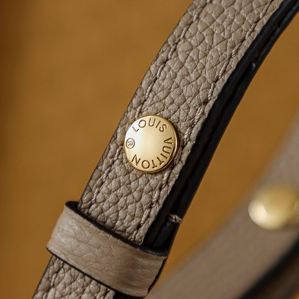 Pochette Metis East West Louis Vuitton M23081