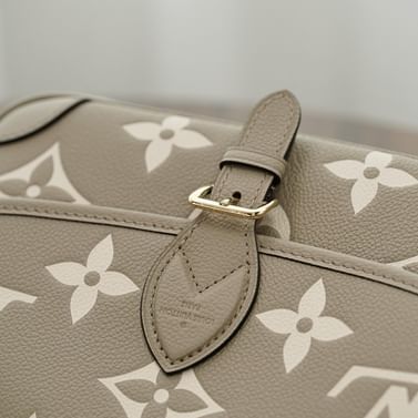 Diane Louis Vuitton M46583