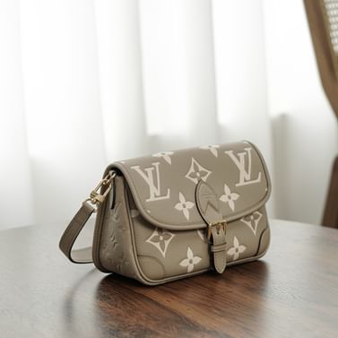 Diane Louis Vuitton M46583