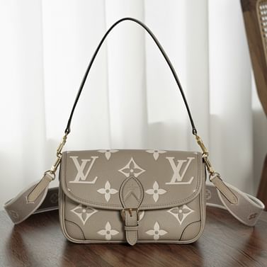 Diane Louis Vuitton M46583