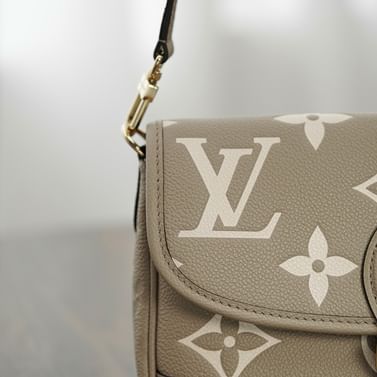 Diane Louis Vuitton M46583