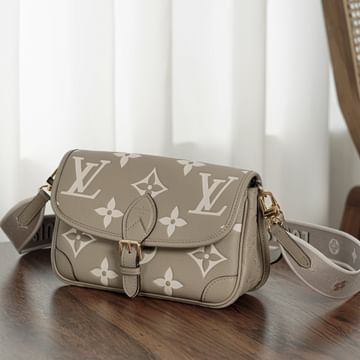 Diane Louis Vuitton M46583