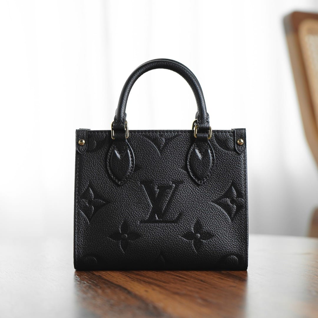 OnTheGo BB Louis Vuitton M46993