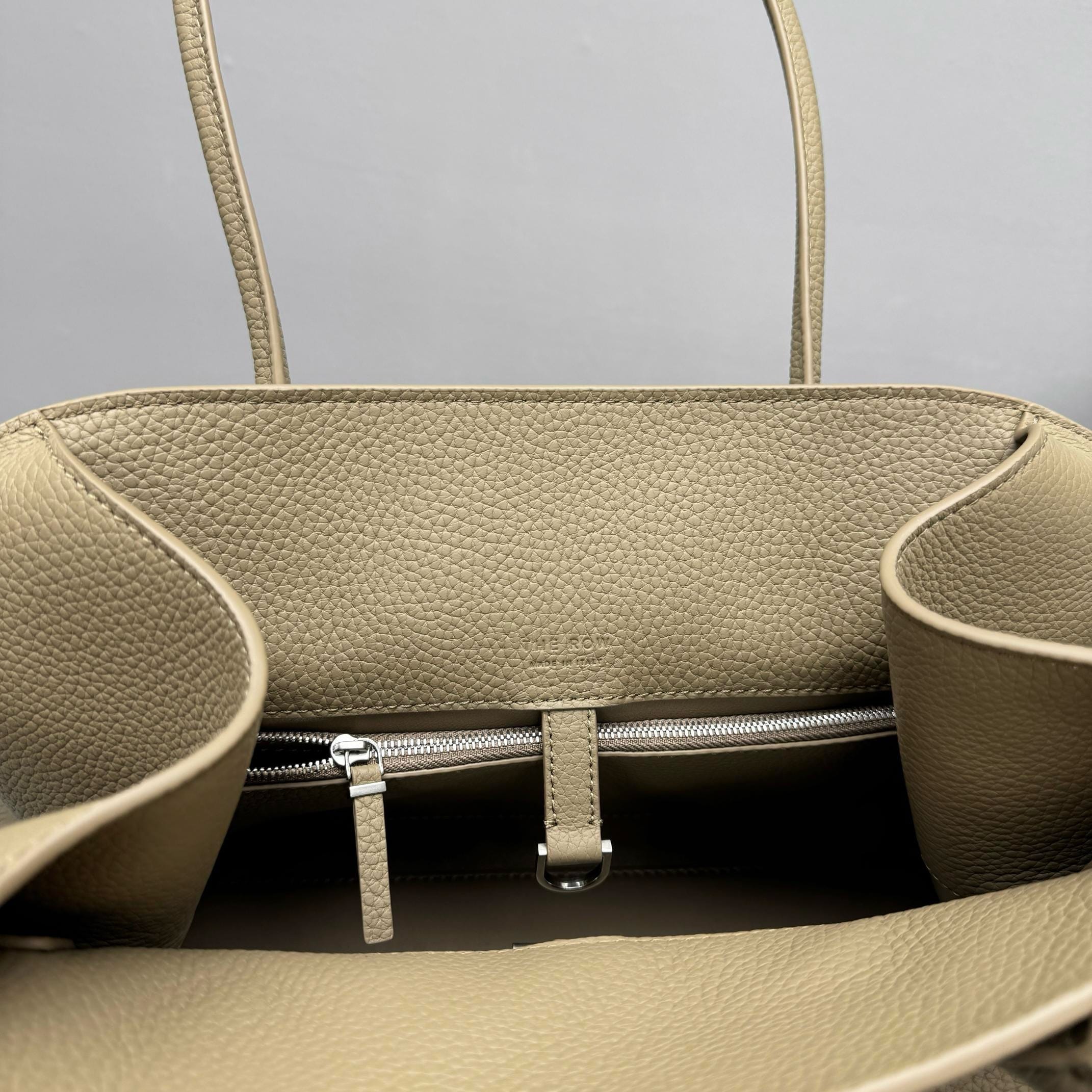 Margaux Shoulder 12 The Row 1797.2