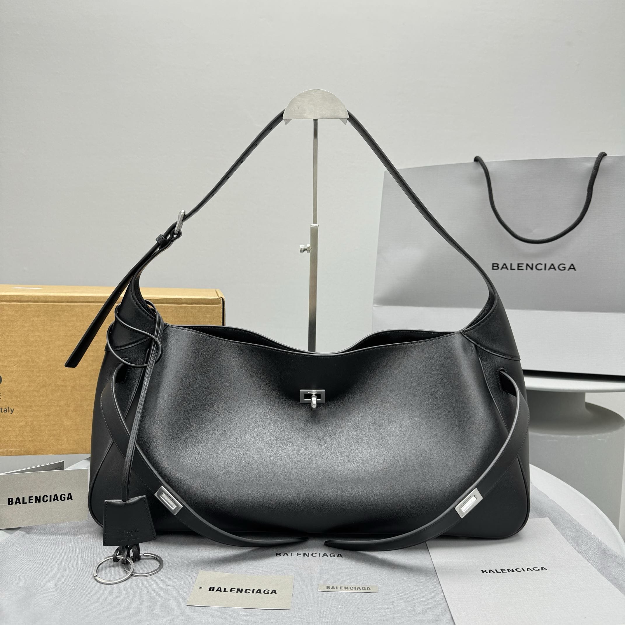Bel Air medium Shoulder Bag Balenciaga 92876