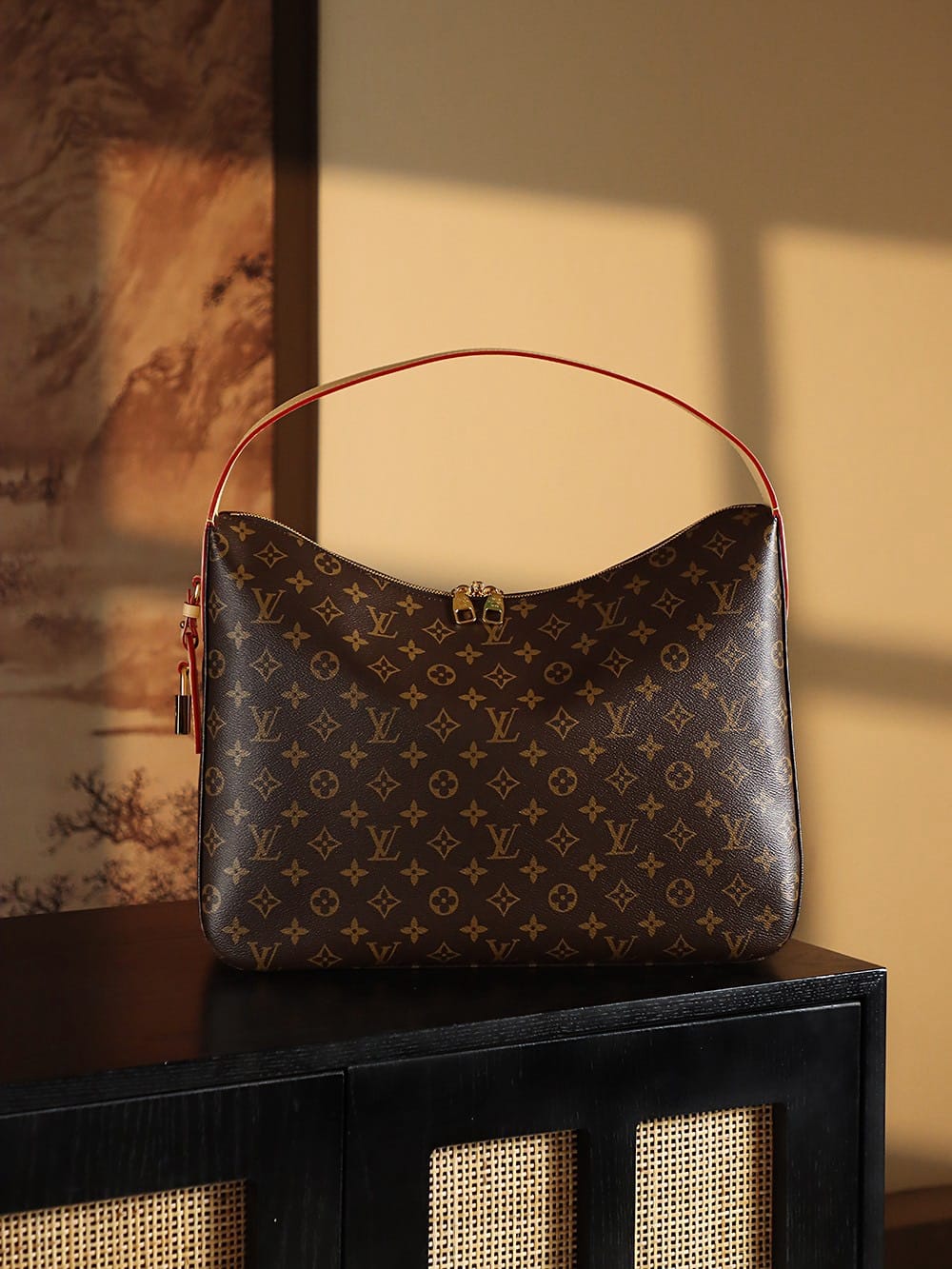 Slouchy Louis Vuitton M11952