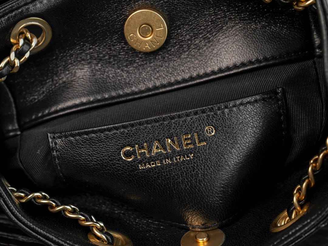 25c Early Spring Vacation Series Chanel 25ce.1