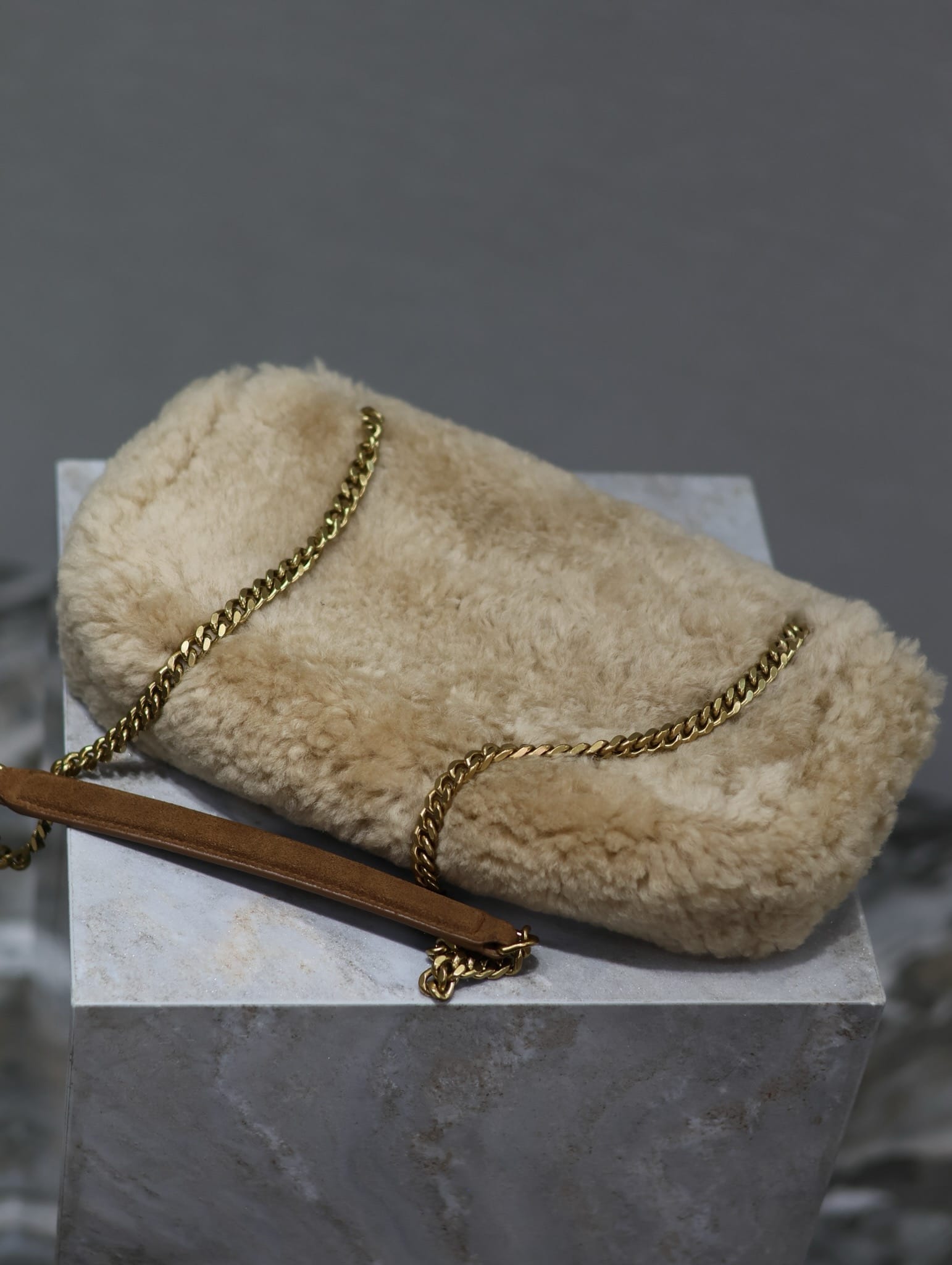 Calypso Saint Laurent 734153.2