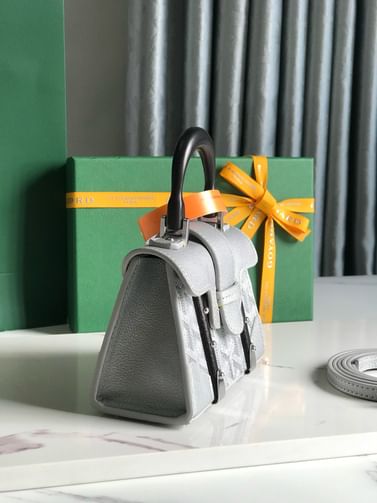 Saigon Nano 14cm Goyard