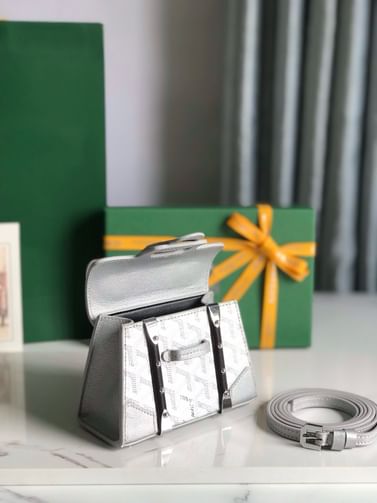 Saigon Nano 14cm Goyard