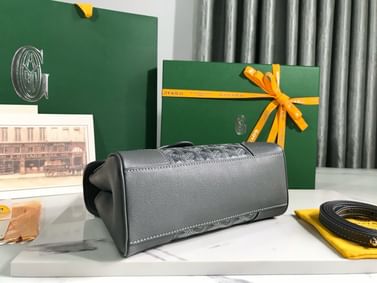 Mini Saigon-11 Goyard