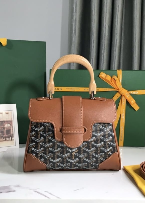 Mini Saigon-10 Goyard