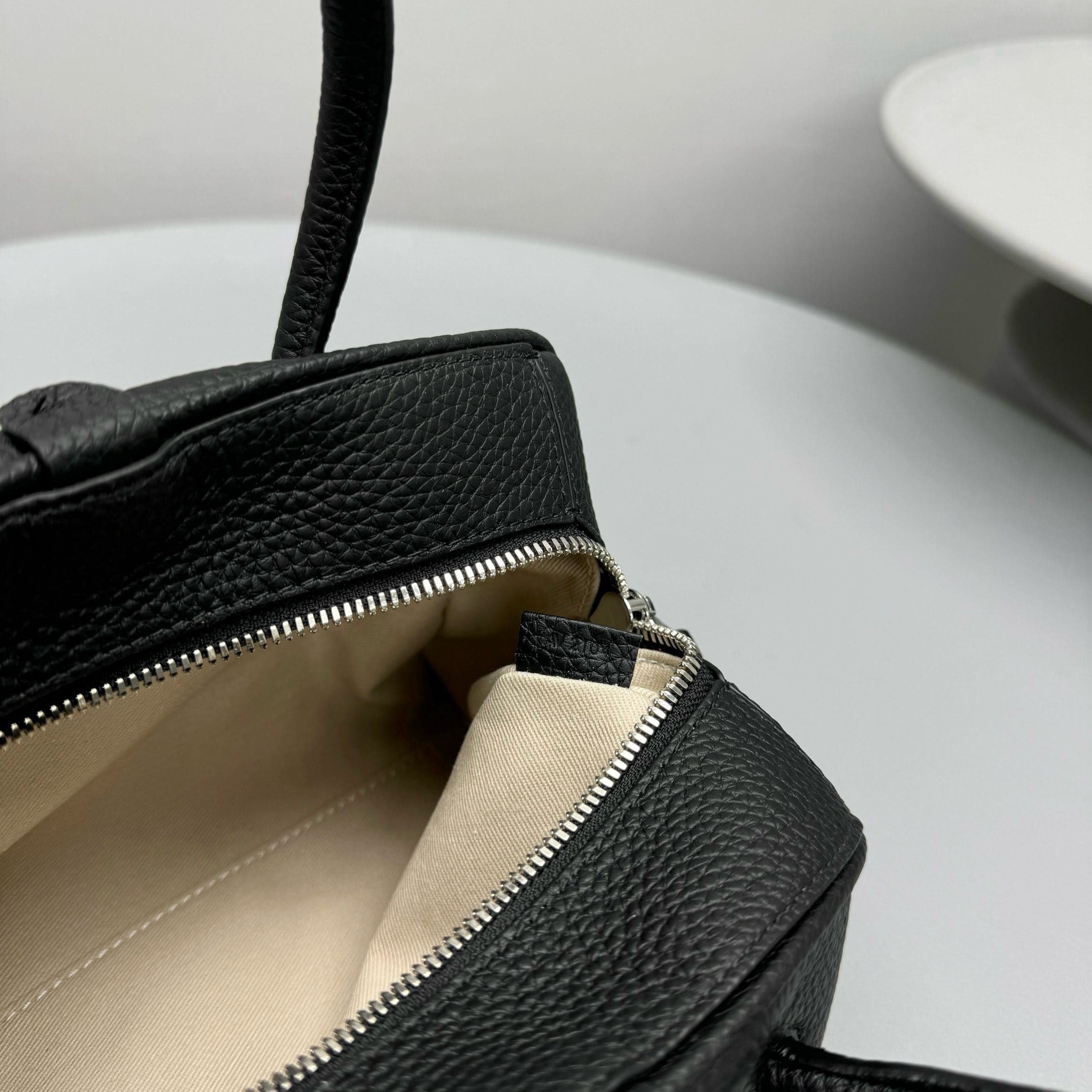 Le Turismo 26cm Jacquemus JLT.11