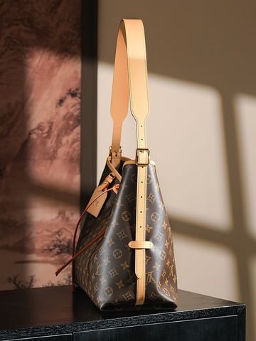 Carryall 39cm Louis Vuitton M46197