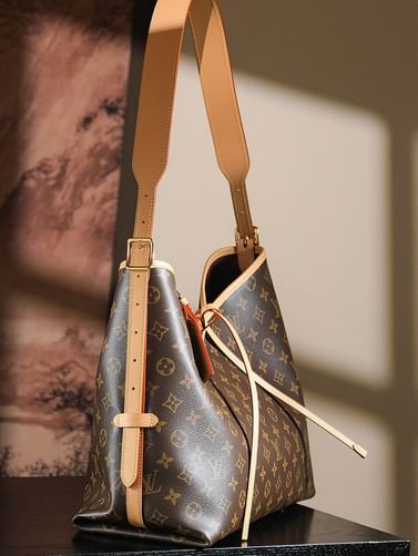 Carryall 39cm Louis Vuitton M46197