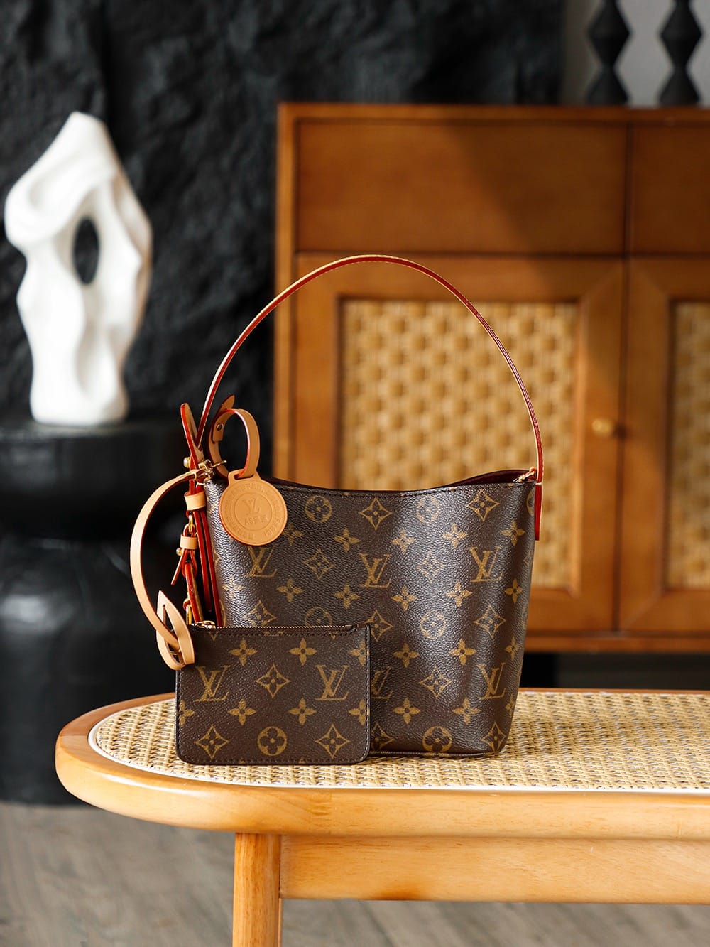 All in BB Louis Vuitton M12925