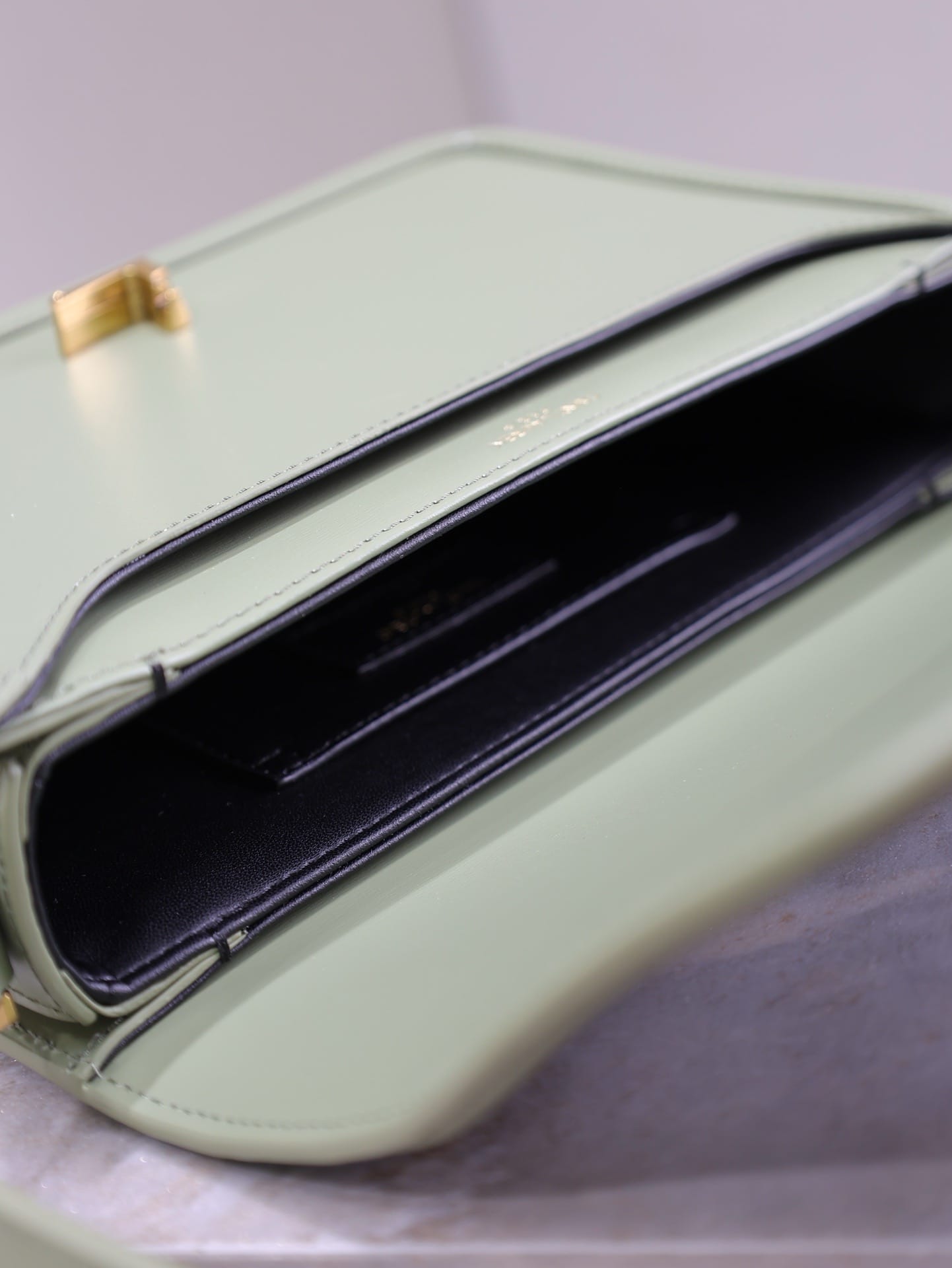 Solferino Box Saint Laurent 634305.7