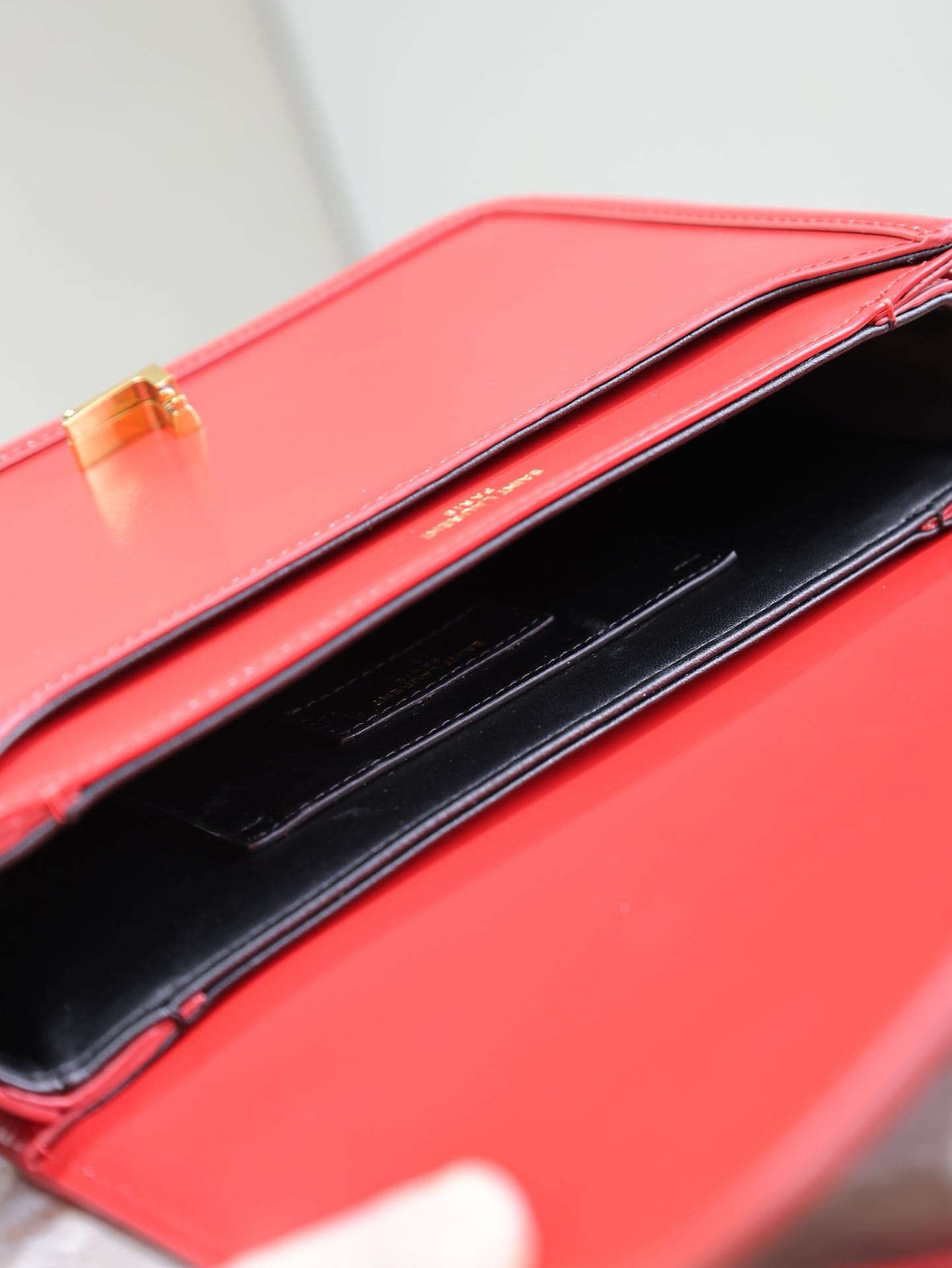 Solferino Box Saint Laurent 634305.15