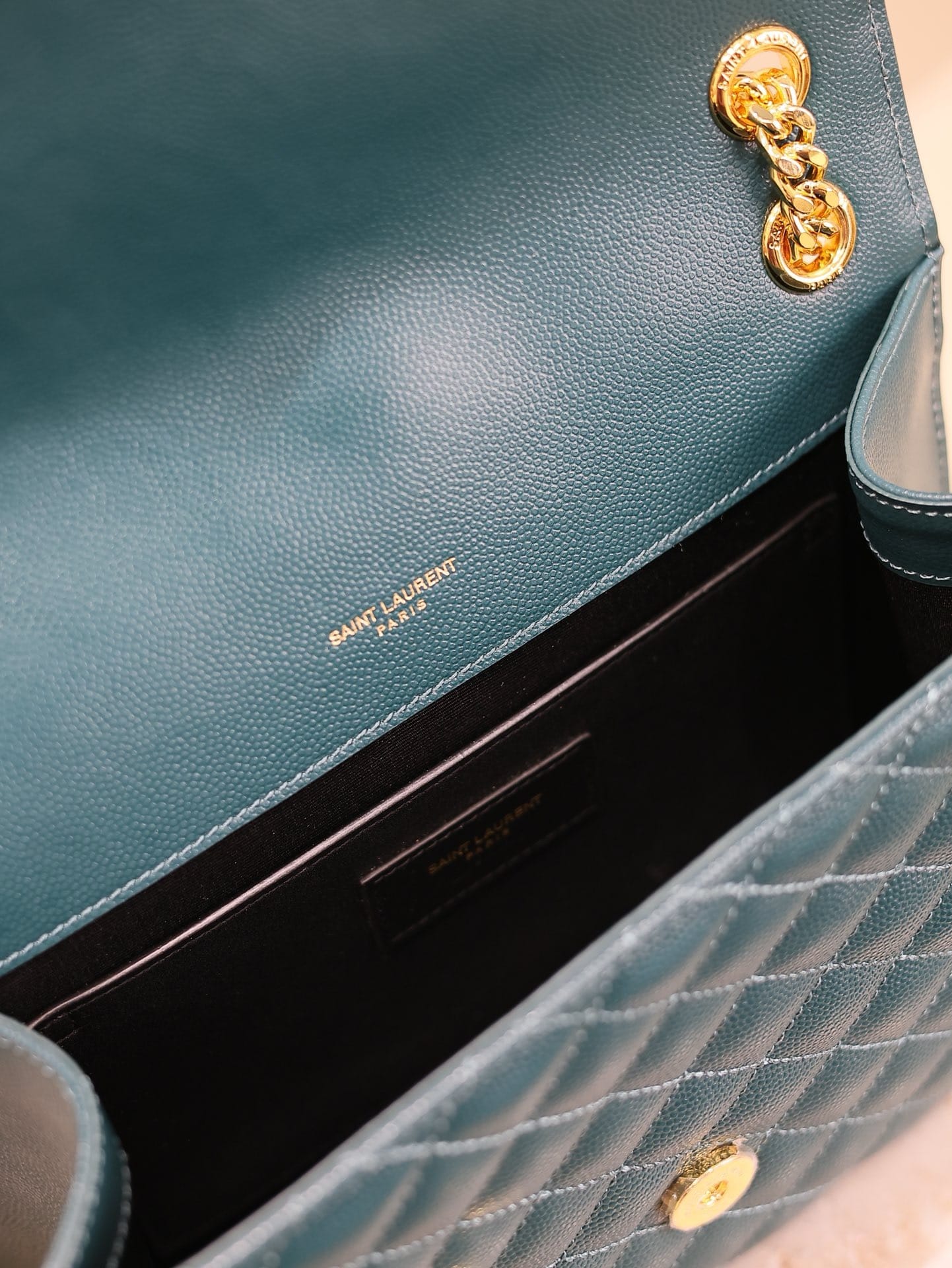 Envelope Saint Laurent 487206.12