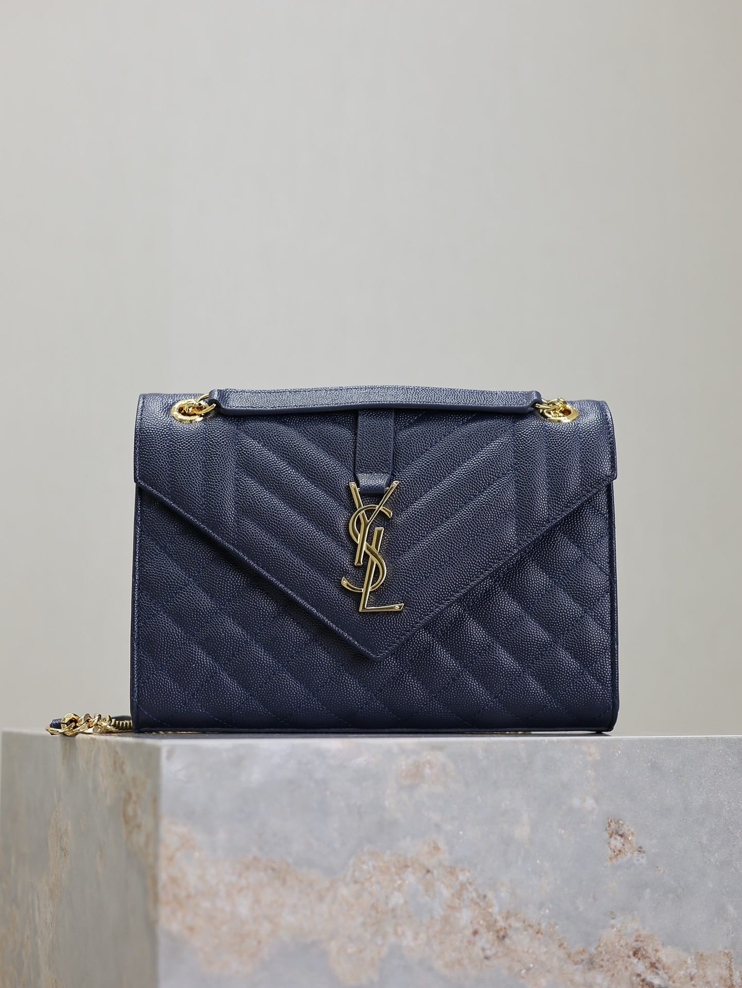 Envelope Saint Laurent 487206.14