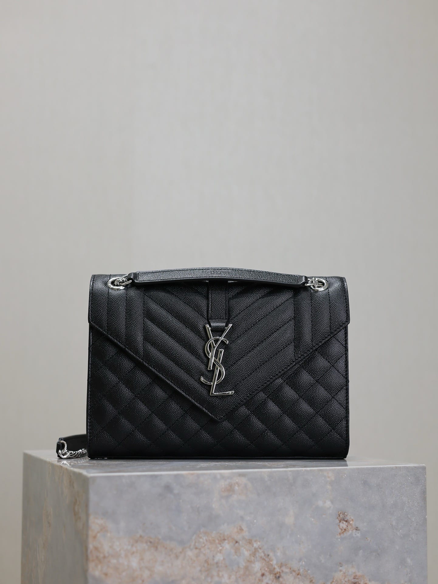 Envelope Saint Laurent 487206.21
