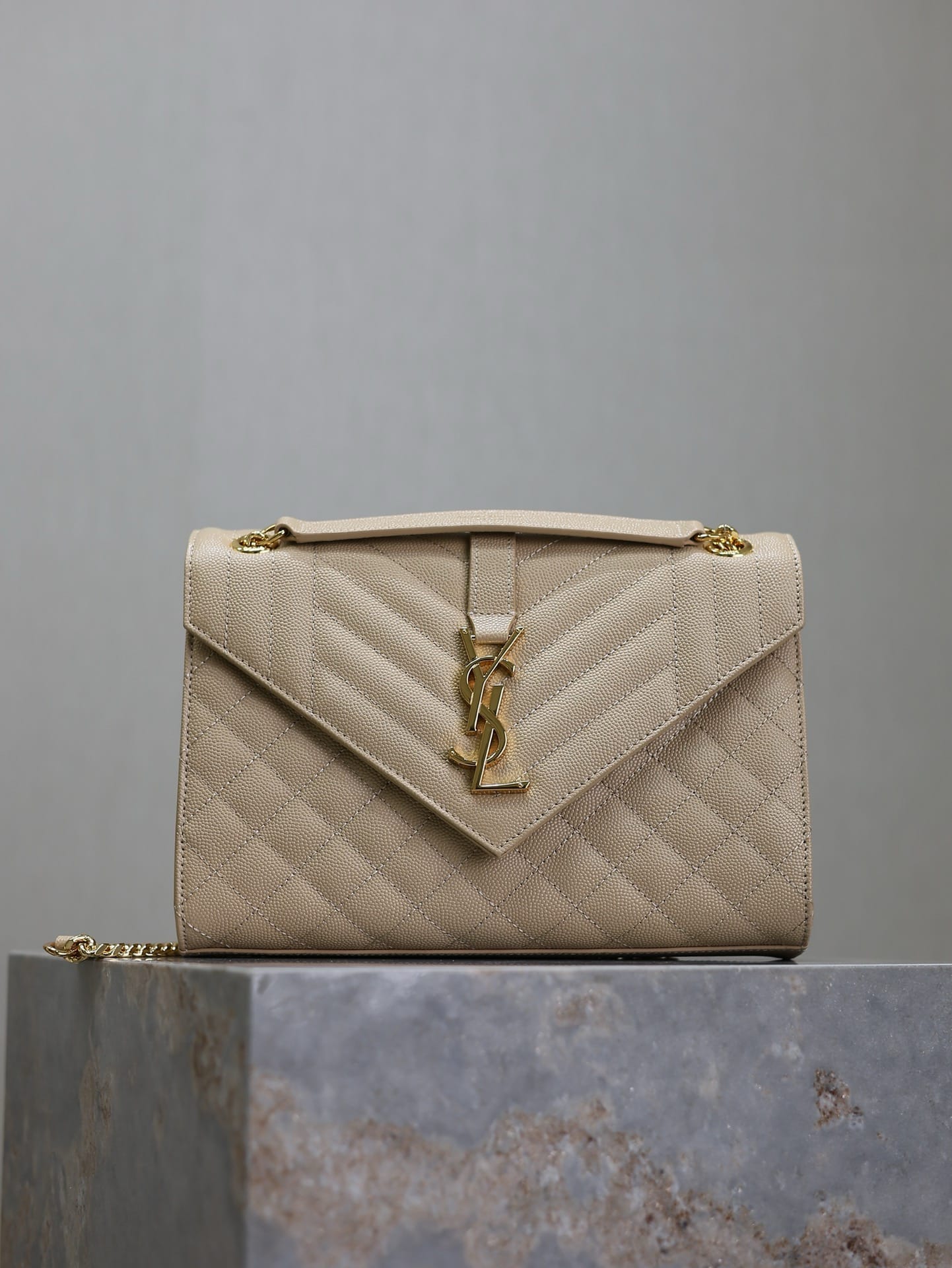 Envelope Saint Laurent 487206.18