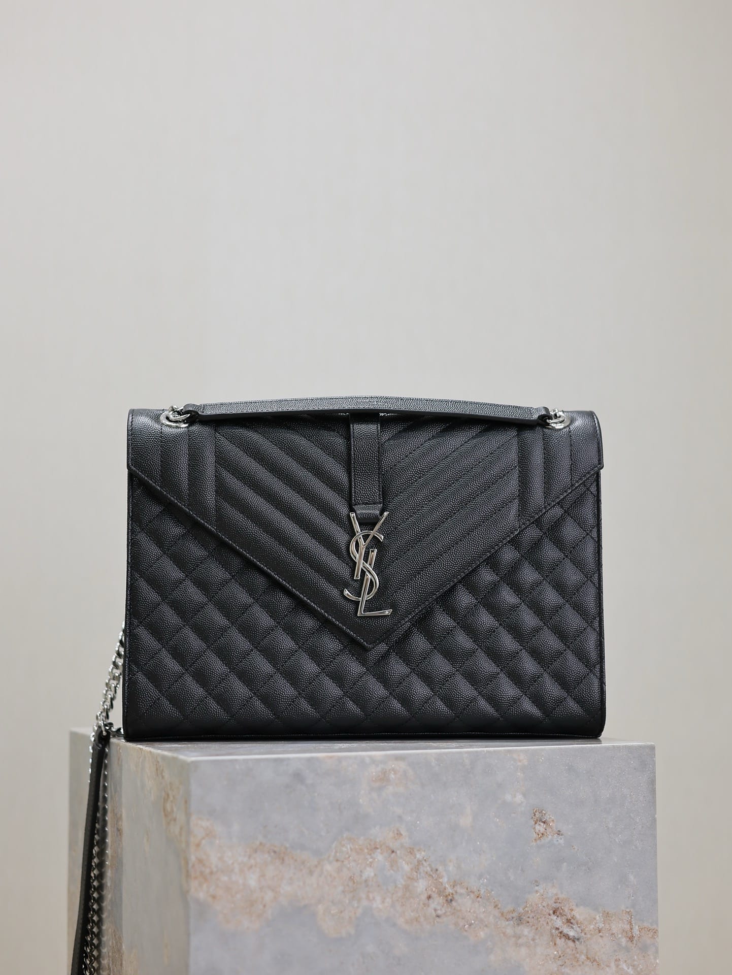 Envelope Saint Laurent 487198.4