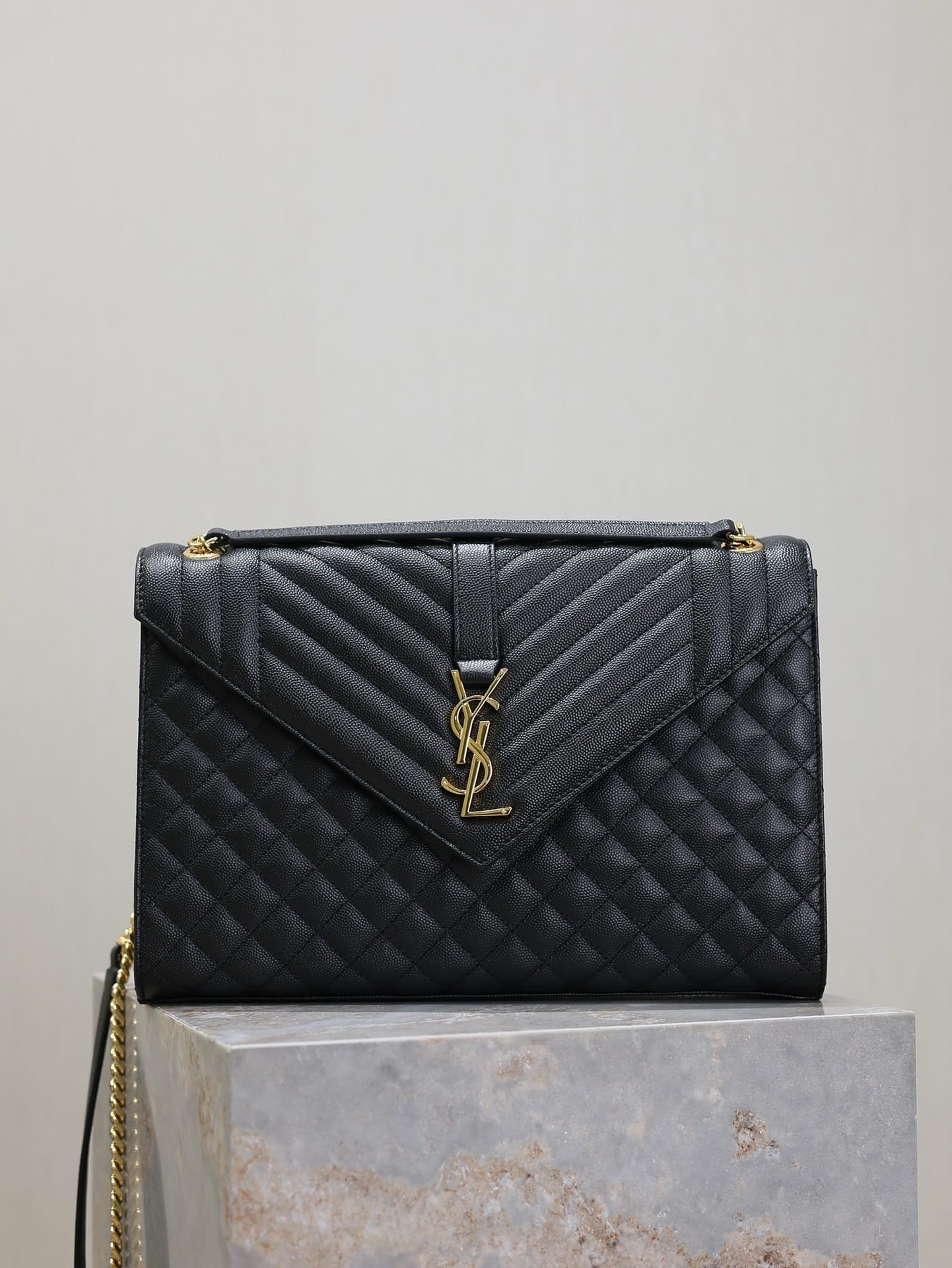 Envelope Saint Laurent 487198.5