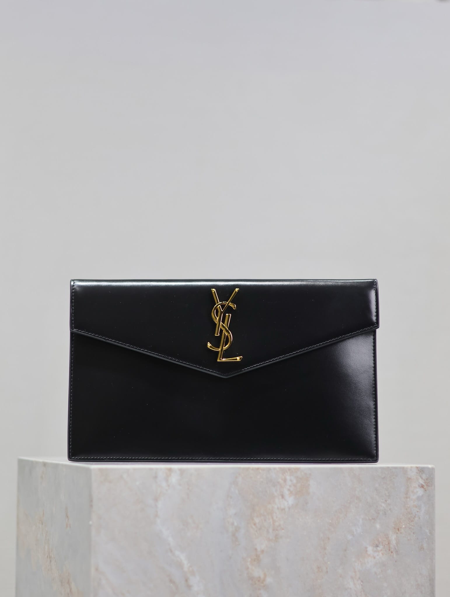 Uptown Pouch Saint Laurent 565739.3