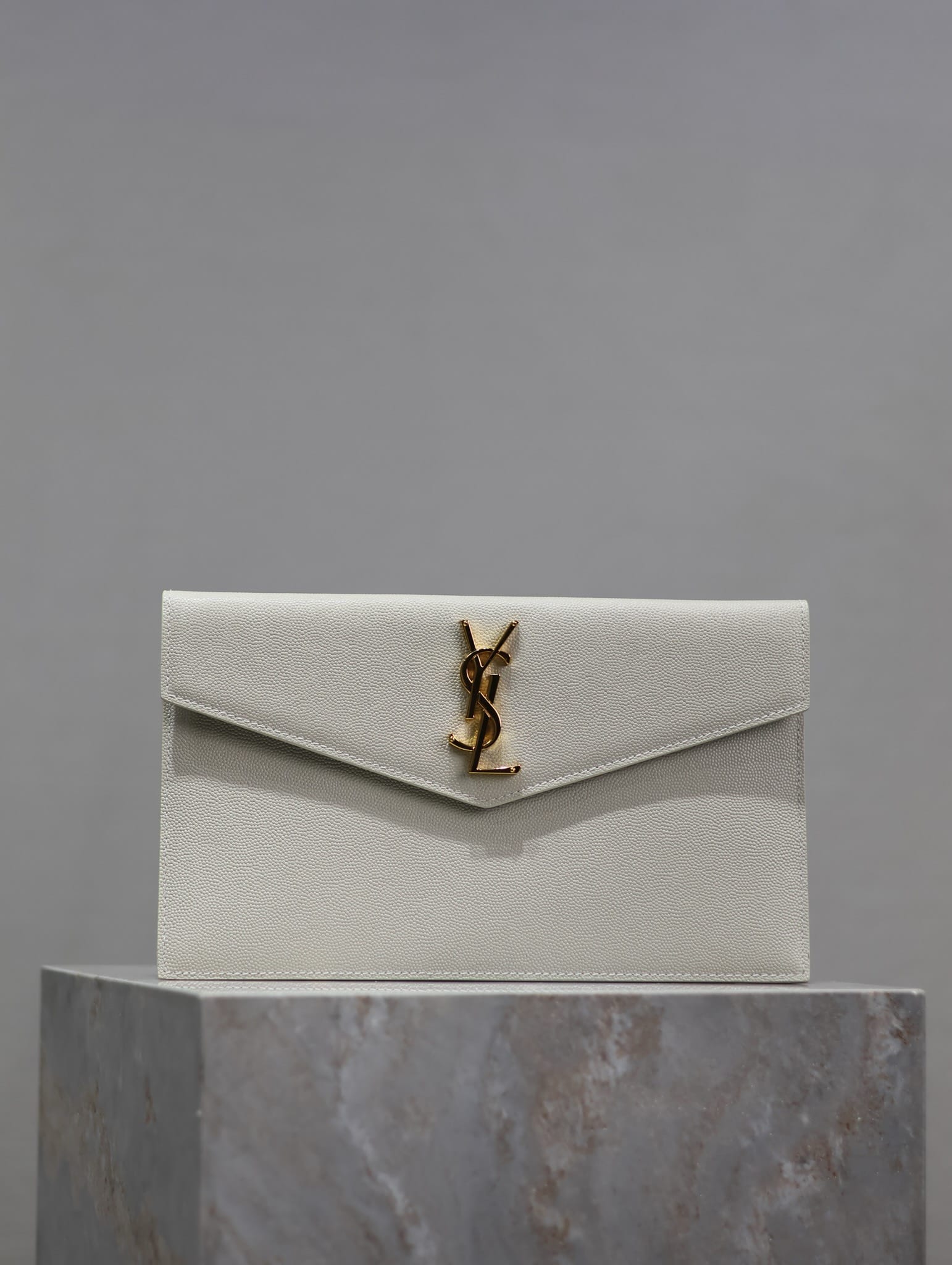 Uptown Pouch Saint Laurent 565739.6