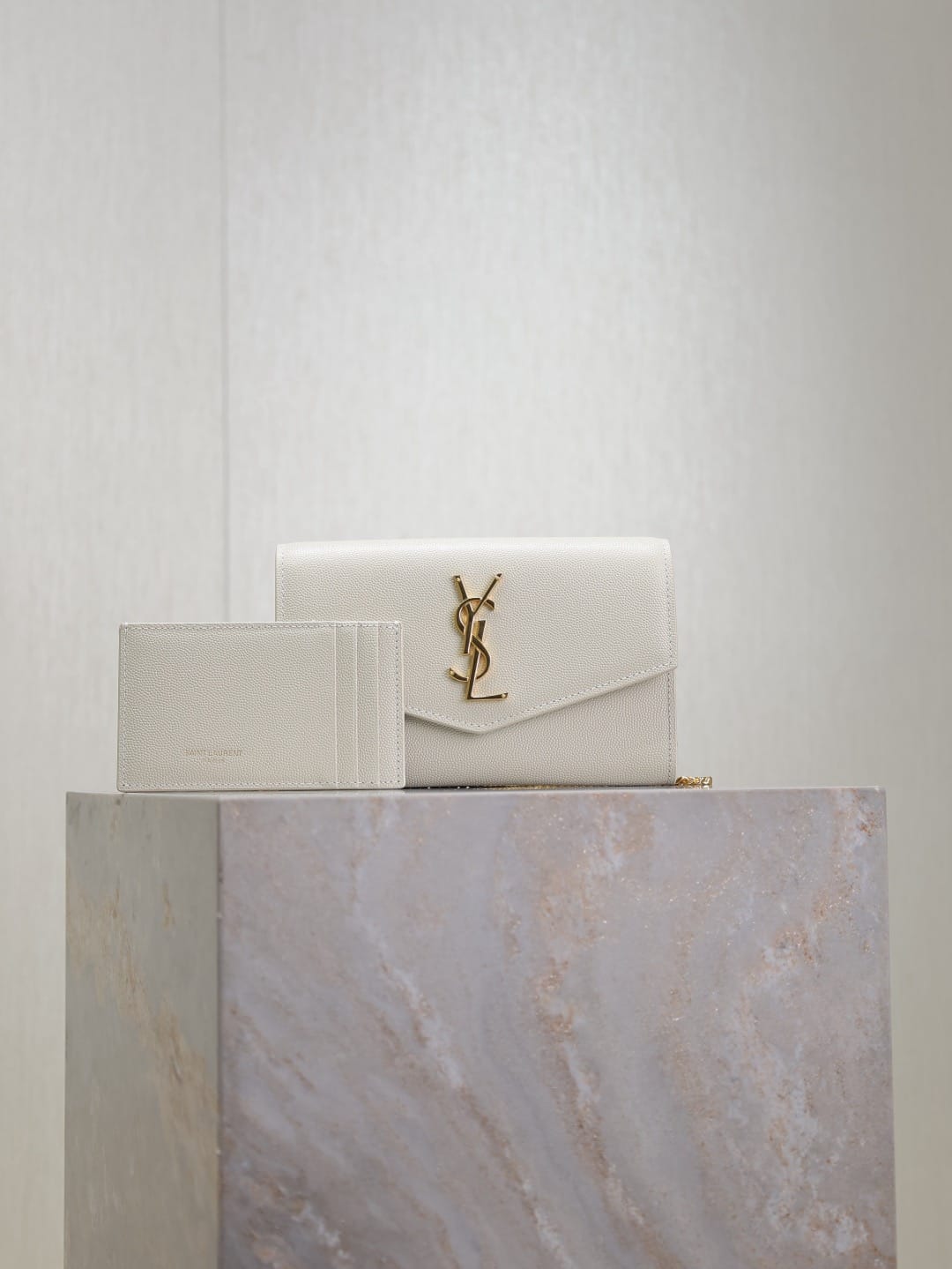 Uptown Saint Laurent 607788.7