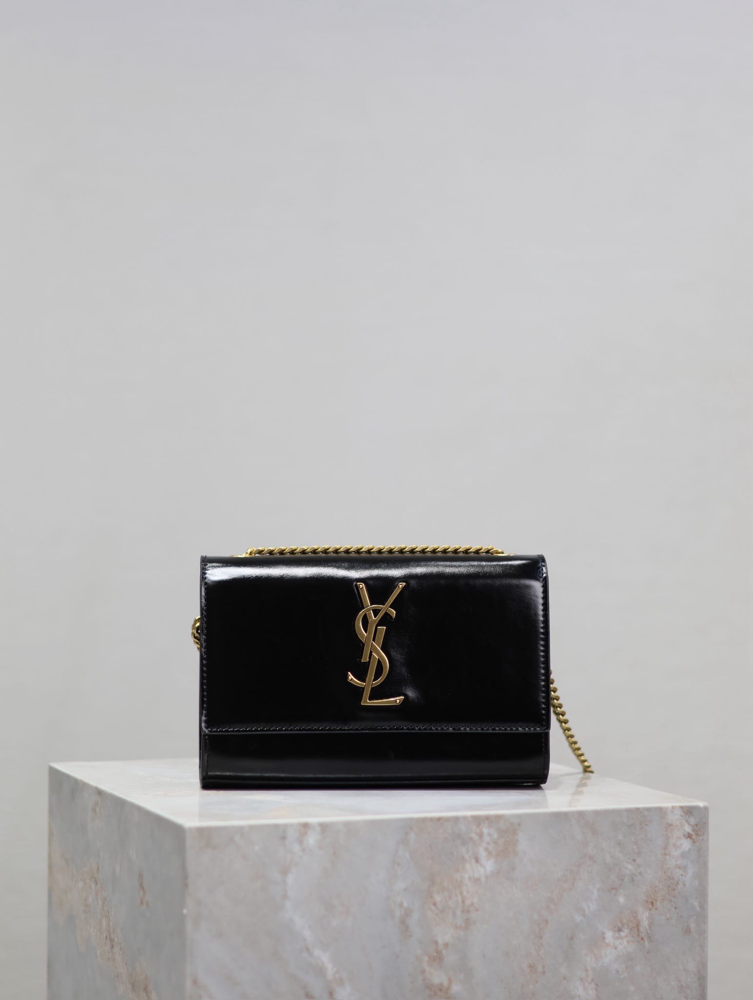 Kate 20 Saint Laurent 469390.12