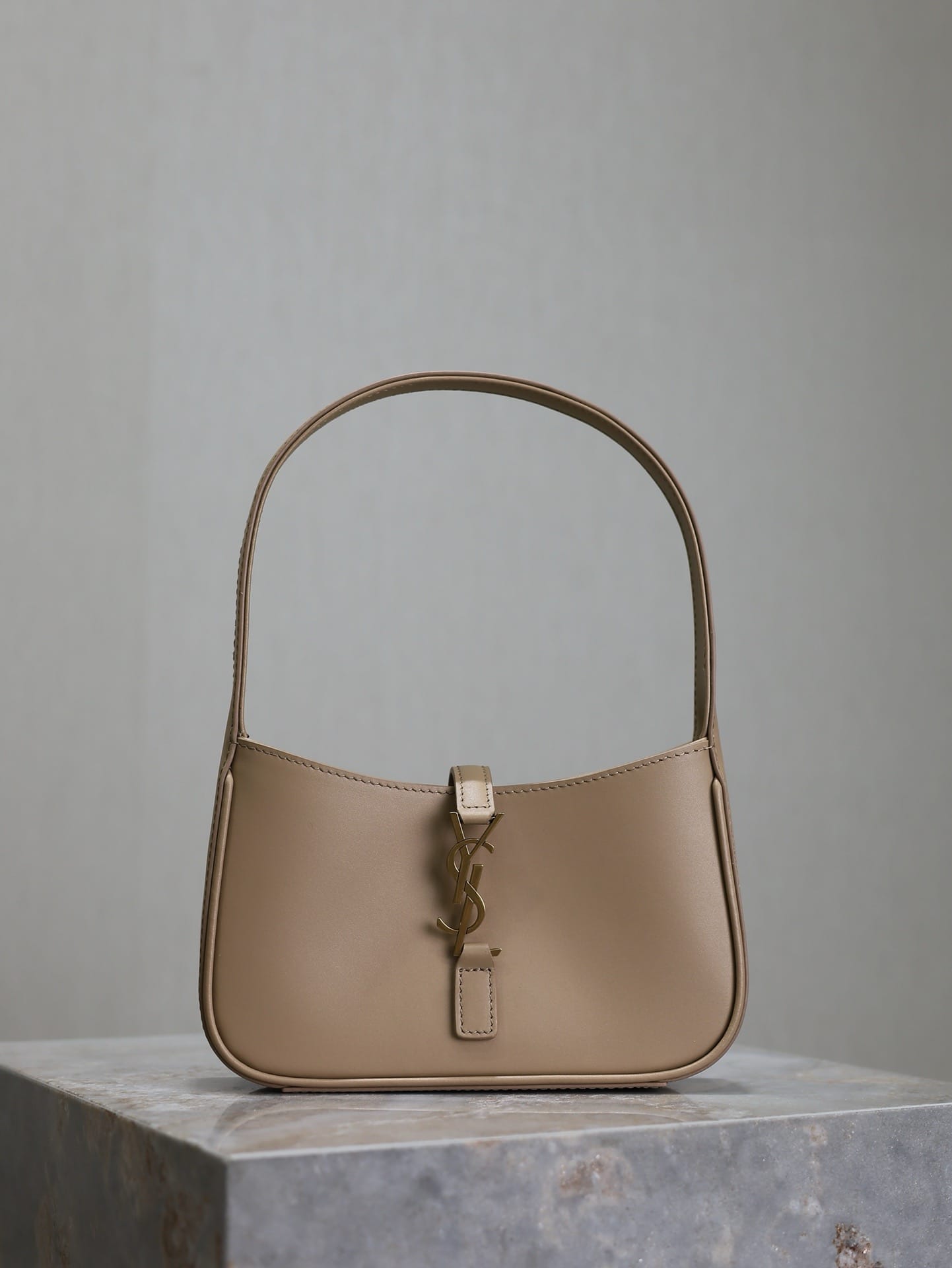 Le 5A7 mini Saint Laurent 710310.6